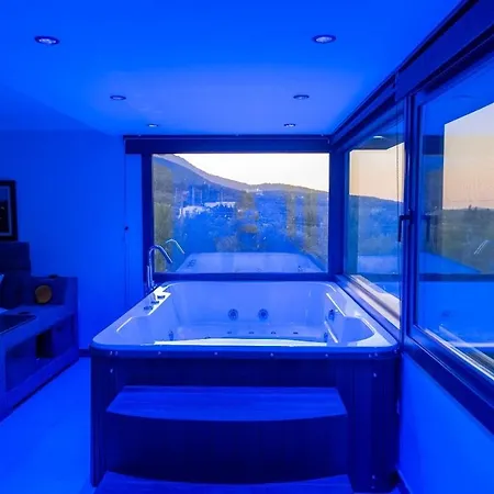 Villa Private In The Forest With Pool And Jacuzzi Urla