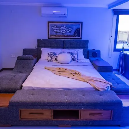 Private In The Forest With Pool And Jacuzzi * Urla