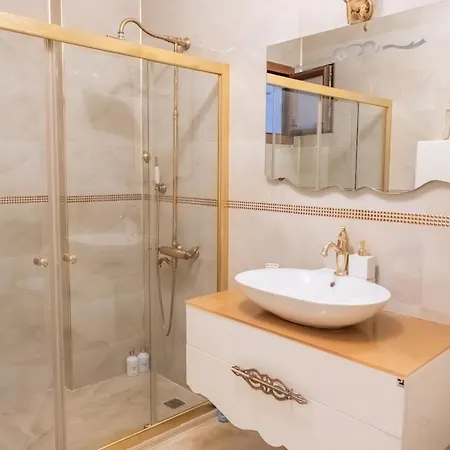 Villa Private In The Forest With Pool And Jacuzzi Urla