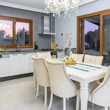 Private In The Forest With Pool And Jacuzzi Villa Urla